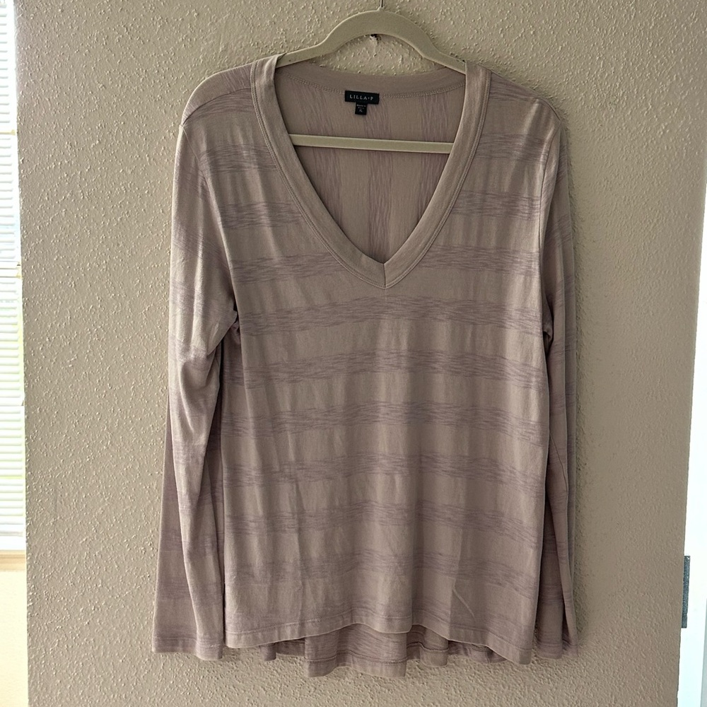 Vince Camuto Women's Taupe V-Neck Blouse